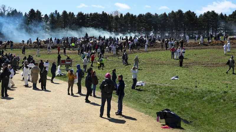 Animal rescue group says it bought 1,500 beagles from Wisconsin facility targeted by protesters